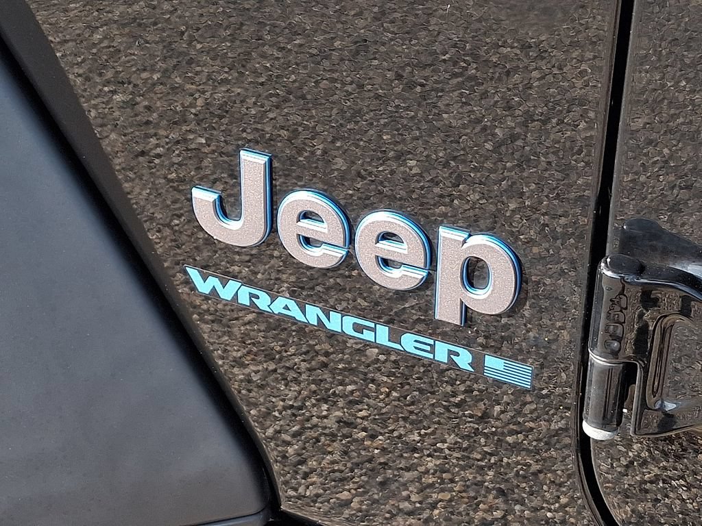 Used 2023 Jeep Wrangler Unlimited w/ 8.4" Radio Group AWD/4WD image 32