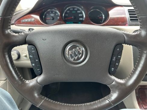 Used 2009 Buick Lucerne CXL w/ Driver Confidence Package FWD image 32