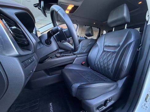 Used 2022 Nissan Rogue Platinum w/ Head-Up Display Package image 6