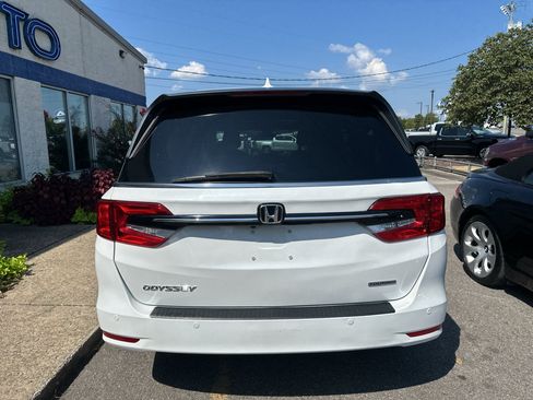 Used 2023 Honda Odyssey Touring image 5