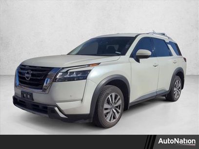 Used 2023 Nissan Pathfinder SL