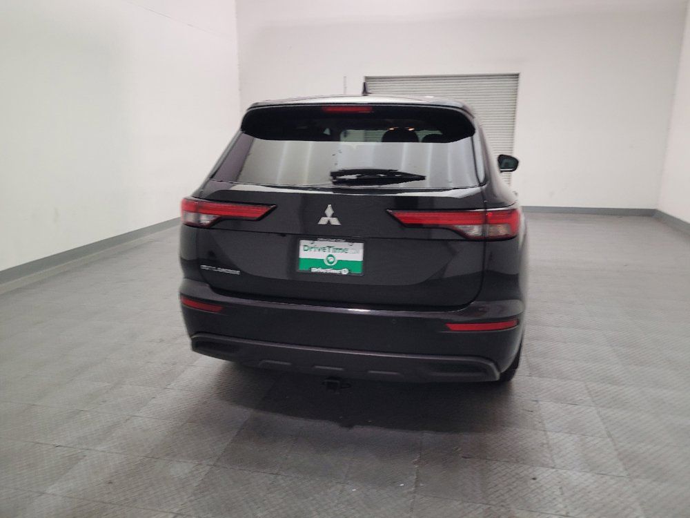 Used 2022 Mitsubishi Outlander ES AWD/4WD image 7