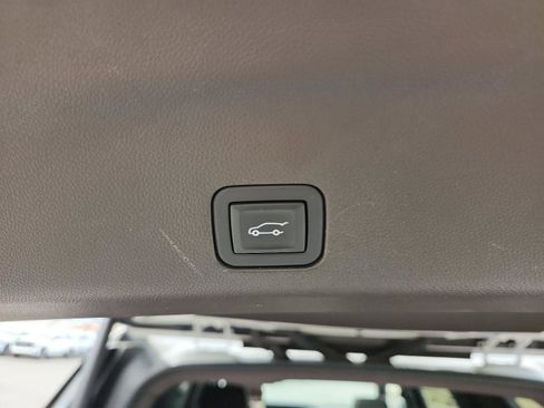 Certified 2023 GMC Yukon Denali image 12