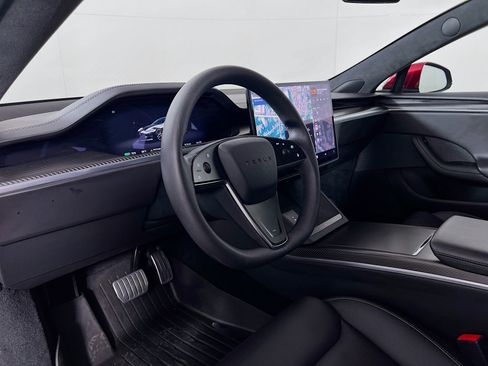 Used 2023 Tesla Model S Plaid image 9