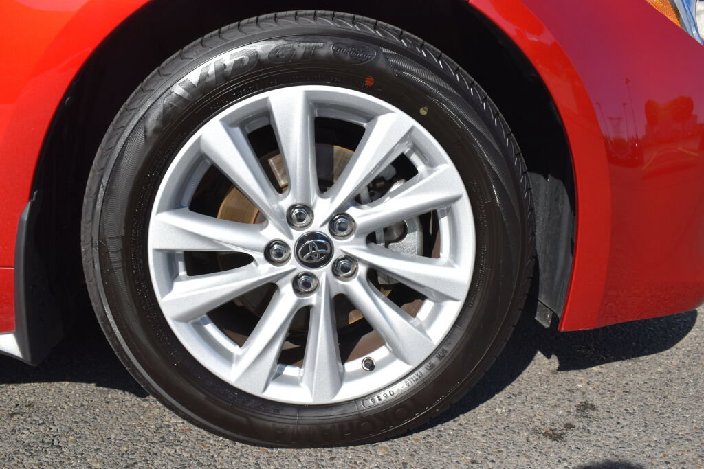 Certified 2026 Toyota Corolla SE FWD image 28