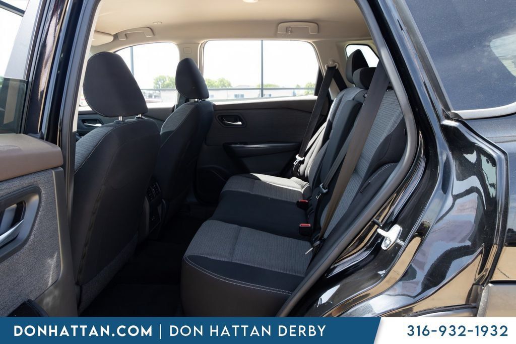 Used 2023 Nissan Rogue SV AWD/4WD image 15