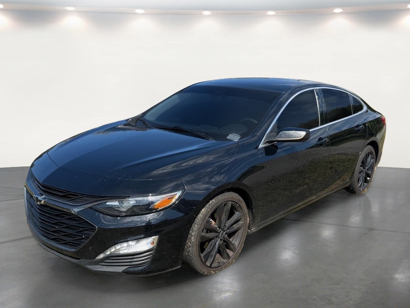 Used 2021 Chevrolet Malibu LT w/ Midnight Edition FWD image 2