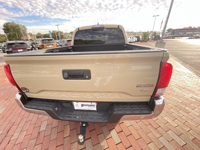 Used 2018 Toyota Tacoma TRD Off-Road AWD/4WD image 33