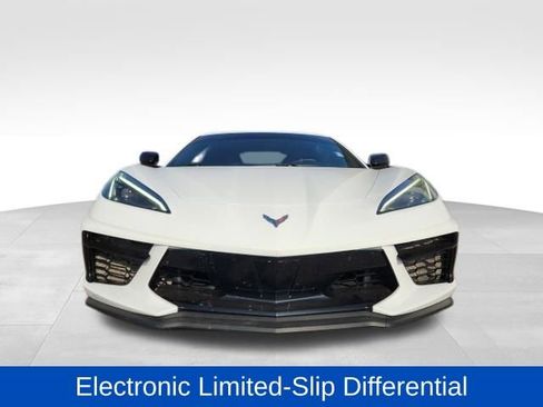 Used 2022 Chevrolet Corvette Stingray Coupe w/ Z51 Performance Package image 10