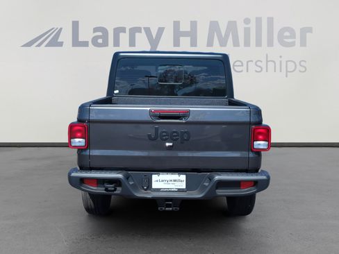 New 2026 Jeep Gladiator Sport AWD/4WD image 4