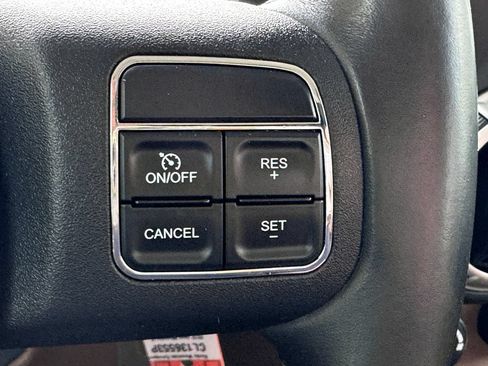 Used 2012 Jeep Wrangler Unlimited Sahara w/ Connectivity Group AWD/4WD image 26
