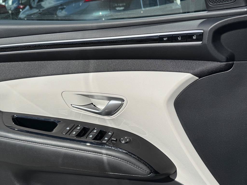 Used 2024 Hyundai Tucson Limited FWD image 17
