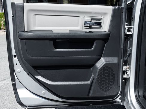 Used 2012 RAM 2500 SLT image 31