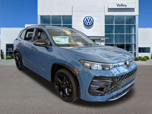 New 2026 Volkswagen Tiguan SE R-Line FWD image 1