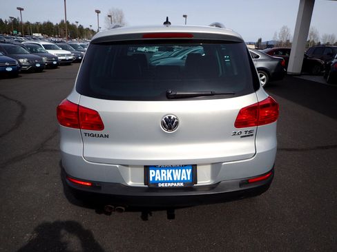 Used 2012 Volkswagen Tiguan SE image 4