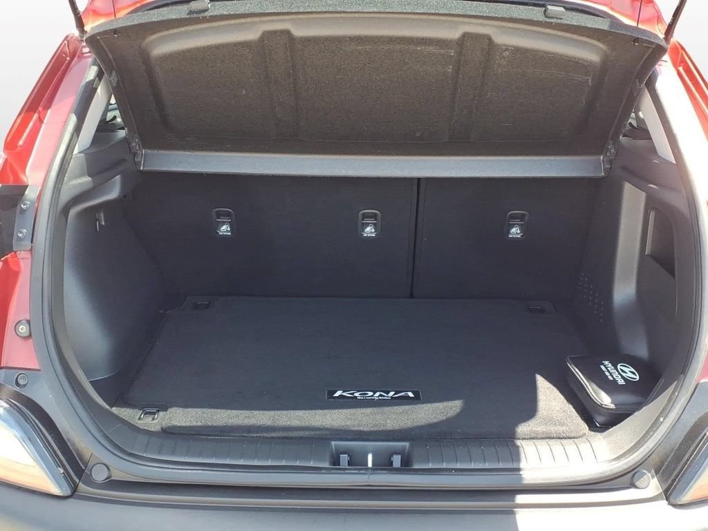 Used 2023 Hyundai Kona SEL w/ Cargo Package FWD image 8