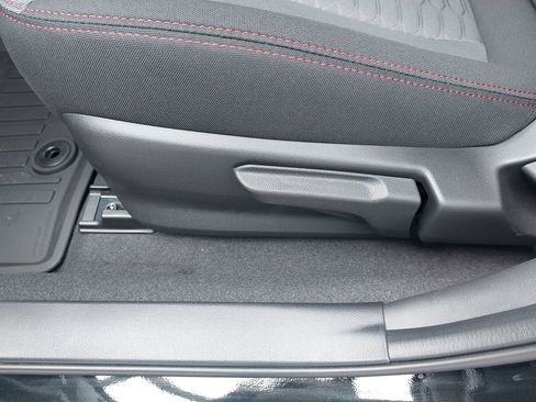 Used 2025 Subaru Impreza 2.0i Sport image 27