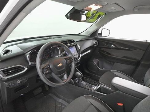 Used 2023 Chevrolet TrailBlazer LT w/ Convenience Package image 13
