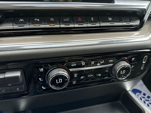 Used 2022 Chevrolet Silverado 1500 High Country w/ High Country Premium Package AWD/4WD image 19