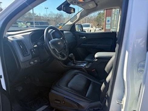 Used 2020 Chevrolet Colorado Z71 image 12