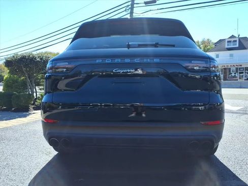 Used 2021 Porsche Cayenne S image 3