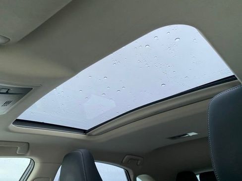 Used 2017 Lexus NX 300h AWD image 14