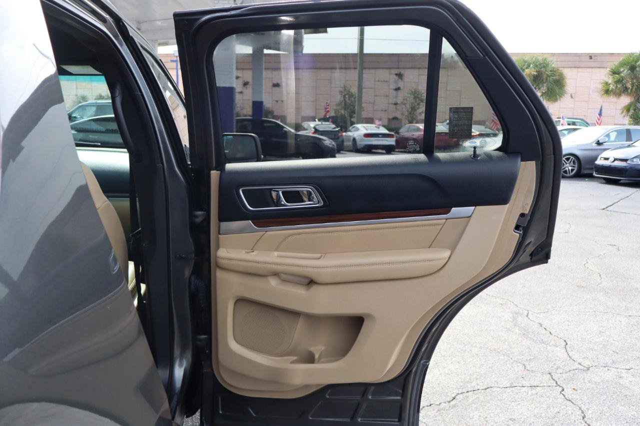 Used 2016 Ford Explorer Limited w/ Equipment Group 301A FWD image 16