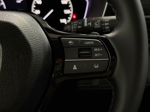 New 2025 Honda Pilot Touring image 27