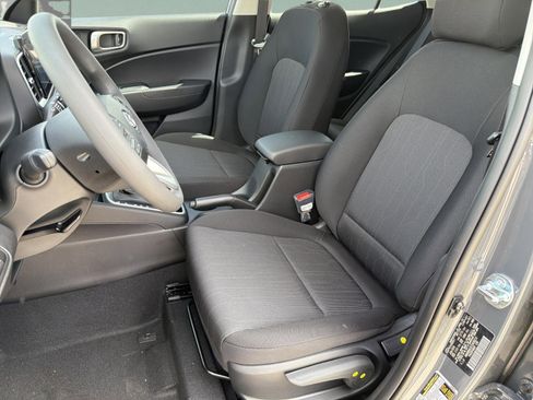 New 2026 Hyundai Venue SE FWD image 39