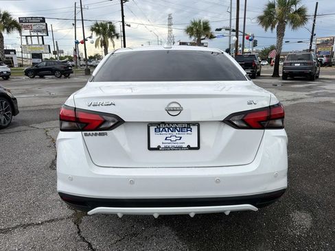Used 2023 Nissan Versa SV w/ Trunk Package FWD image 7