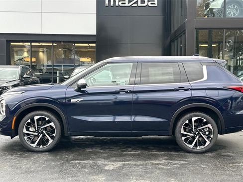 New 2025 Mitsubishi Outlander SEL image 8