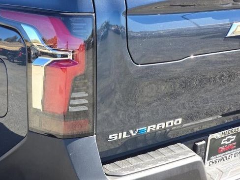 New 2026 Chevrolet Silverado EV LT w/ Premium Package image 31
