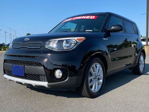 Used 2019 Kia Soul + FWD image 3