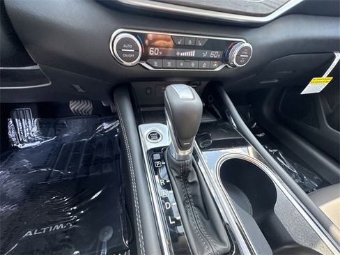 New 2025 Nissan Altima 2.5 SL image 19
