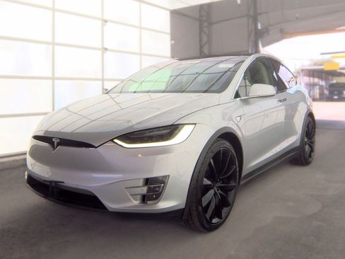 Used 2018 Tesla Model X 100D AWD/4WD image 1