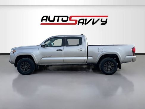 Used 2022 Toyota Tacoma SR5 AWD/4WD image 4