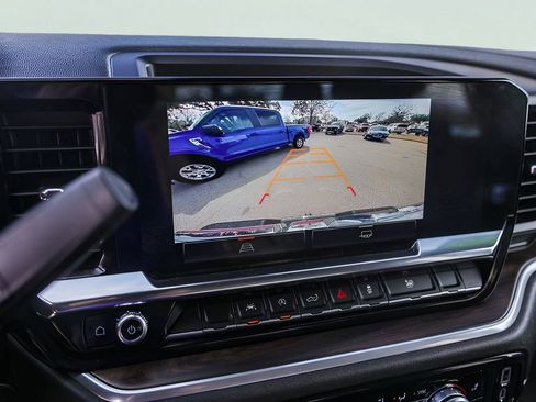 Used 2025 GMC Sierra 1500 SLT image 17