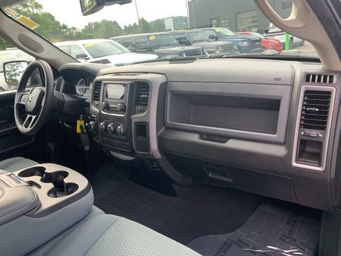 Used 2019 RAM 1500 Express AWD/4WD image 12