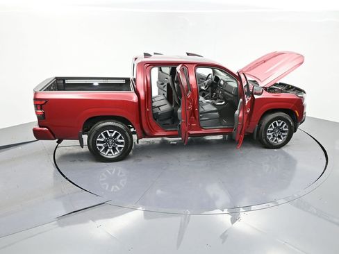 Used 2024 Nissan Frontier SL w/ Technology Package RWD image 24
