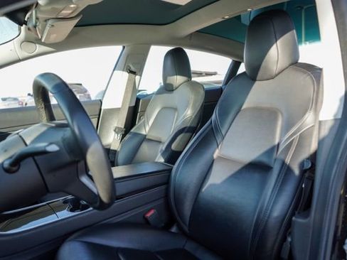 Used 2019 Tesla Model 3 Long Range image 13