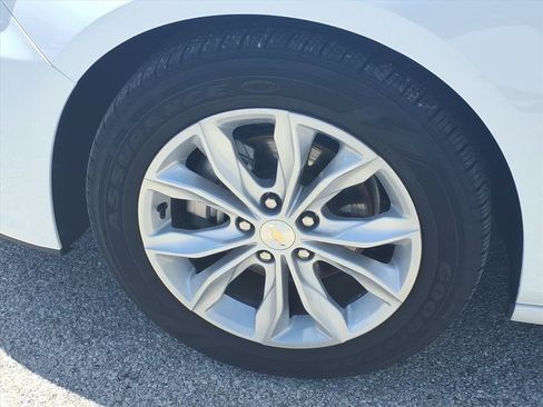 Used 2025 Chevrolet Malibu LT FWD image 21