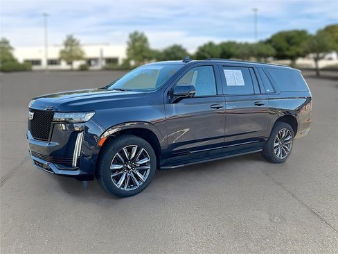 Certified 2024 Cadillac Escalade ESV Sport image 33