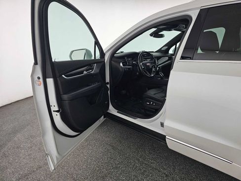 Used 2020 Cadillac XT6 Premium Luxury FWD image 21
