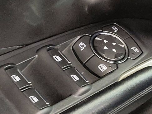 Used 2018 Lincoln MKC Reserve image 27