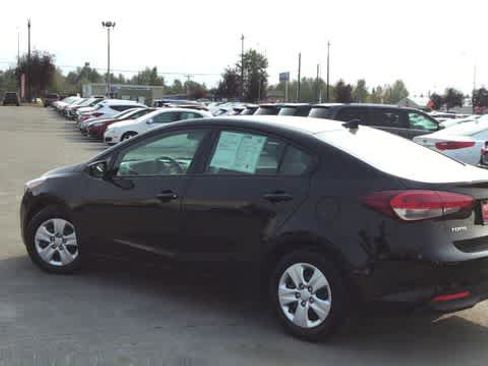 Used 2018 Kia Forte LX image 7