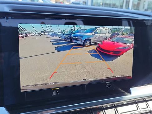 Used 2025 Chevrolet Silverado 1500 LT image 10