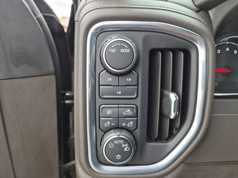 Used 2022 Chevrolet Silverado 3500 LT w/ Convenience Package AWD/4WD image 17