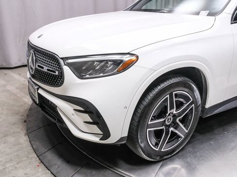 Certified 2025 Mercedes-Benz GLC 300 image 12