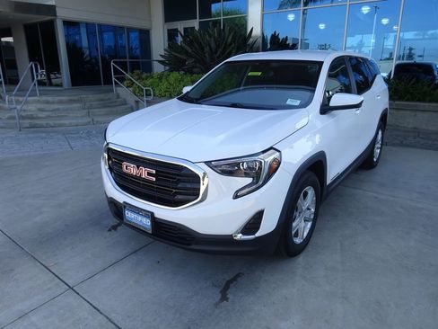 Certified 2021 GMC Terrain SLE w/ LPO, Floor Liner Package FWD image 4