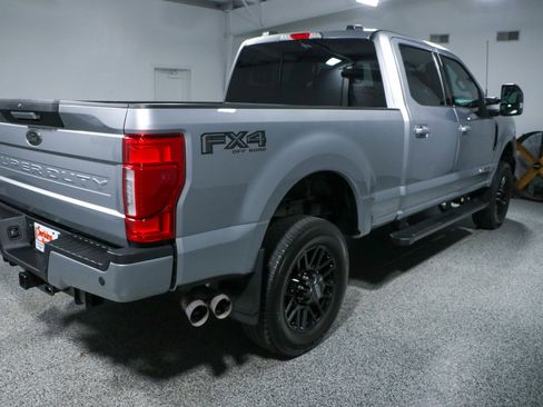 Used 2022 Ford F250 Lariat w/ Black Appearance Package image 7
